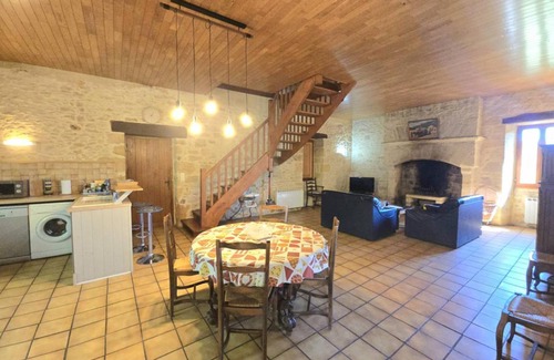 Saint-Andre-dAllas Cottage | 100 m² Cabin ∙ 2 bedrooms ∙ 5 guests