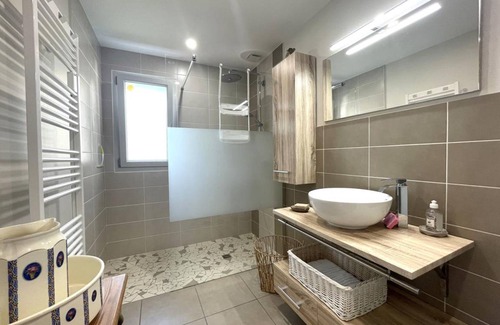 Astis House | 100 m² Gîte ∙ 2 bedrooms ∙ 5 guests