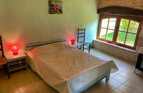 Saint-Chamassy House | 100 m² Gîte ∙ 3 bedrooms ∙ 6 guests
