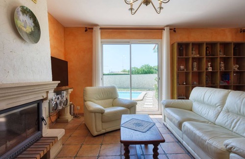 Saint-Germain-dEsteuil House | 100 m² House ∙ 1 bedroom ∙ 6 guests