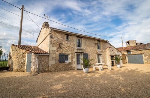 Arcay House | 100 m² House ∙ 1 bedroom ∙ 2 guests