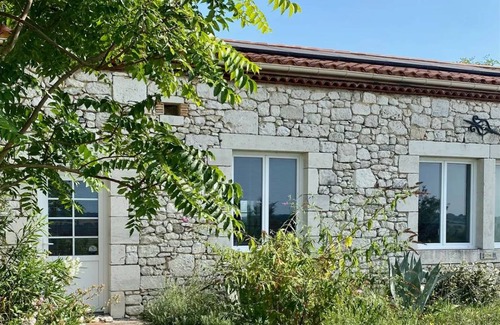 Le Cler House | 100 m² House ∙ 2 bedrooms ∙ 4 guests