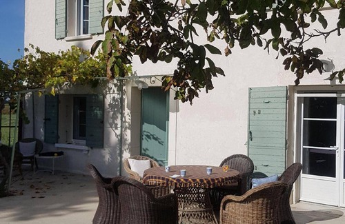 Violes House | 100 m² House ∙ 2 bedrooms ∙ 4 guests