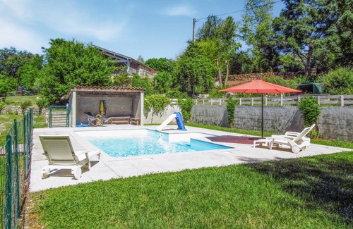 Saint-Salvy House | 100 m² House ∙ 2 bedrooms ∙ 4 guests