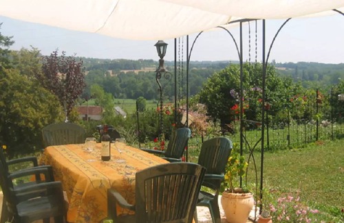 Hautefort House | 100 m² House ∙ 3 bedrooms ∙ 6 guests