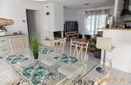 Angoume House | 100 m² House ∙ 3 bedrooms ∙ 6 guests