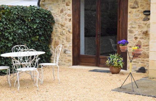 Saint-Pompont House | 100 m² House ∙ 1 bedroom ∙ 2 guests