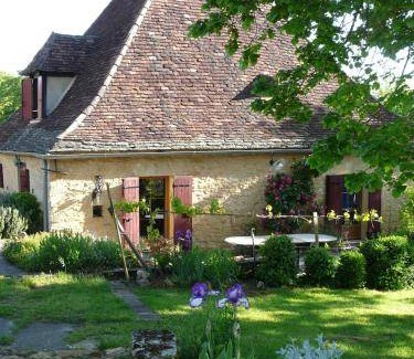 Sainte-Alvere House | 100 m² House ∙ 4 bedrooms ∙ 8 guests