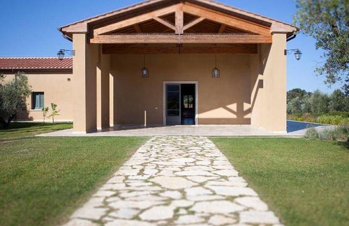 Castagneto Carducci House | 100 m² Farmhouse ∙ 2 bedrooms ∙ 4 guests