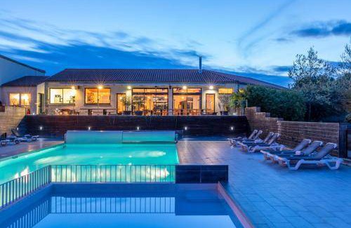 Angoulins Apartment | 100 m² Serviced apartment ∙ 4 bedrooms ∙ 8 guests