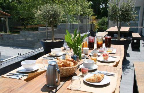 Angoulins Apartment | 100 m² Serviced apartment ∙ 4 bedrooms ∙ 8 guests