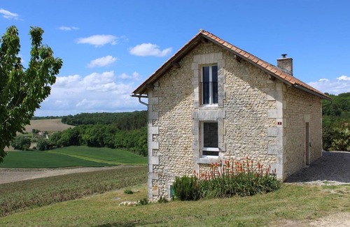 Montignac-le-Coq Cottage | 102 m² Cabin ∙ 2 bedrooms ∙ 6 guests
