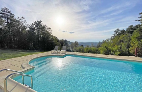 Tursac House | 105 m² House ∙ 4 bedrooms ∙ 6 guests