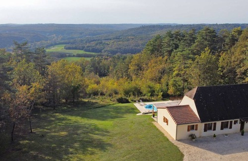 Tursac House | 105 m² House ∙ 4 bedrooms ∙ 6 guests