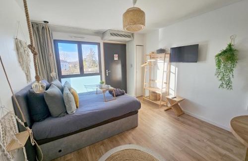 Eguilles Apartment | 107 Paisible et unique avec terrasse sur vue piscine