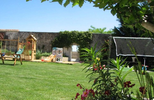 Salles-Lavalette House | 108 m² House ∙ 3 bedrooms ∙ 6 guests