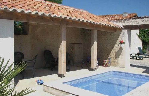 Salles-Lavalette House | 108 m² House ∙ 3 bedrooms ∙ 6 guests