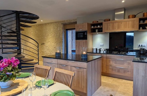 Magnac-Lavalette-Villars Cottage | 115 m² Cabin ∙ 4 bedrooms ∙ 8 guests