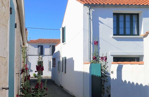 Domino House | 110 m² House ∙ 3 bedrooms ∙ 6 guests