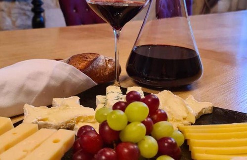 Saint-Jean-de-Blaignac Bed & Breakfast | 110 m² Bed and breakfast ∙ 2 bedrooms ∙ 7 guests