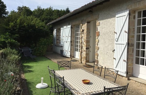 Saint-Laurent-sur-Gorre House | 110 m² House ∙ 2 bedrooms ∙ 6 guests