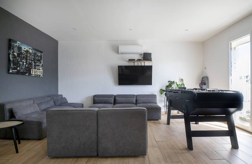 Saint-Medard-en-Jalles House | 110 m² House ∙ 4 bedrooms ∙ 9 guests
