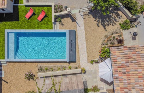 Violes House | 110 m² Farmhouse ∙ 3 bedrooms ∙ 6 guests