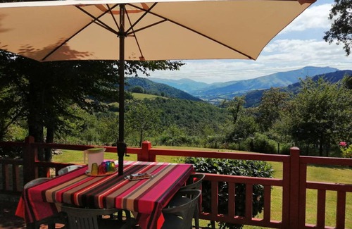 Osses House | 110 m² Gîte ∙ 2 bedrooms ∙ 5 guests
