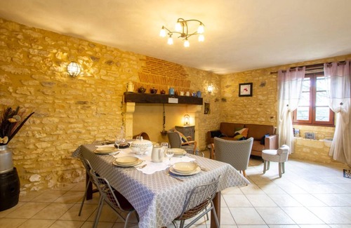 Limeuil House | 110 m² Gîte ∙ 3 bedrooms ∙ 6 guests