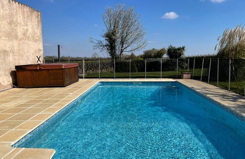 Nantille House | 110 m² House ∙ 3 bedrooms ∙ 6 guests