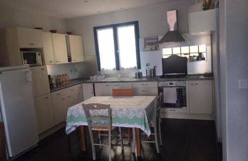 Bourg-sur-Gironde House | 110 m² House ∙ 3 bedrooms ∙ 6 guests
