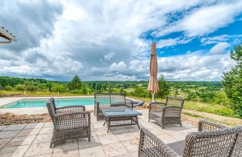 Sainte-Foy-de-Longas House | 115 m² House ∙ 3 bedrooms ∙ 6 guests