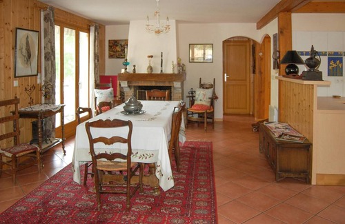 Castet House | 115 m² House ∙ 4 bedrooms ∙ 8 guests