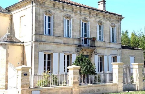 Ambares-et-Lagrave Villa | 115 m² Villa ∙ 2 bedrooms ∙ 6 guests