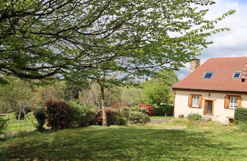 Saint-Martin-Sepert House | 116 m² Gîte ∙ 4 bedrooms ∙ 8 guests
