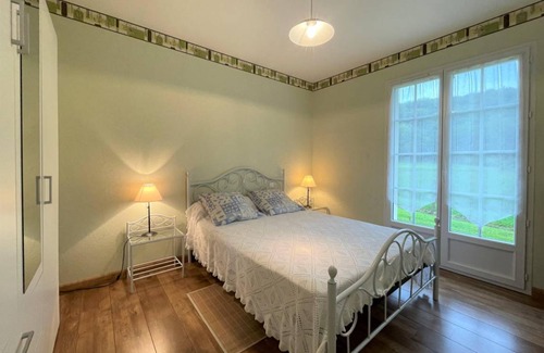 Esquiule House | 117 m² Gîte ∙ 3 bedrooms ∙ 6 guests
