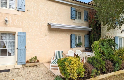 Saint-Genis-d'Hiersac Cottage | 118 m² Cabin ∙ 3 bedrooms ∙ 5 guests