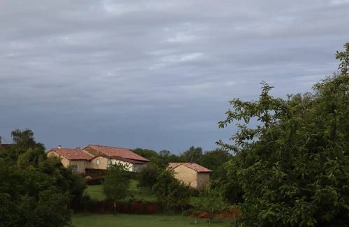 La Chapelle Montbrandeix House | 120 m² House ∙ 2 bedrooms ∙ 4 guests