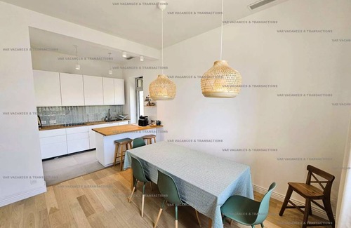 Saint-Mandrier-sur-Mer House | 120 m² House ∙ 3 bedrooms ∙ 7 guests