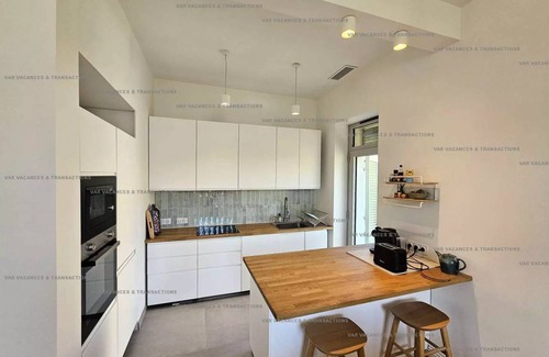 Saint-Mandrier-sur-Mer House | 120 m² House ∙ 3 bedrooms ∙ 7 guests