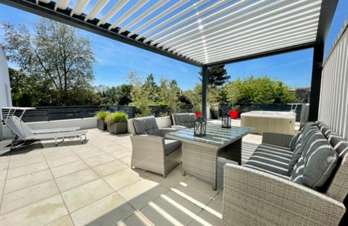 La Rochelle Apartment | 120 M Of Standing With Terrace And Jacuzzi