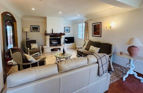 Villamblard House | 120 m² Gîte ∙ 2 bedrooms ∙ 4 guests