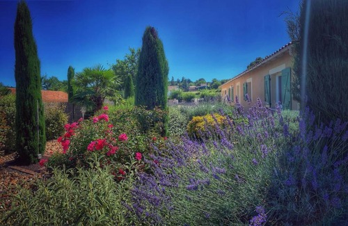 Neuvic House | 120 m² Gîte ∙ 3 bedrooms ∙ 5 guests