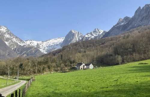 Accous House | 120 m² Gîte ∙ 4 bedrooms ∙ 8 guests
