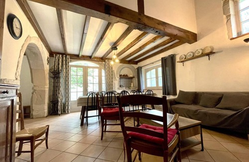 Urcuit House | 120 m² Gîte ∙ 4 bedrooms ∙ 10 guests