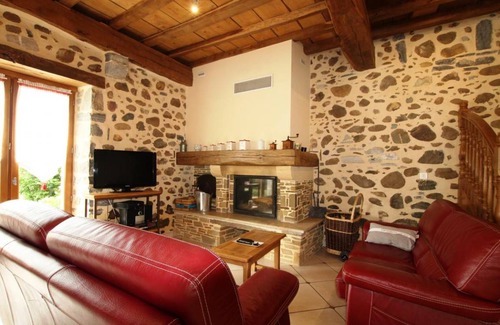 Ogeu-Les-Bains House | 120 m² Gîte ∙ 3 bedrooms ∙ 5 guests