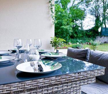 Pujols-sur-Ciron House | 120 m² House ∙ 3 bedrooms ∙ 7 guests