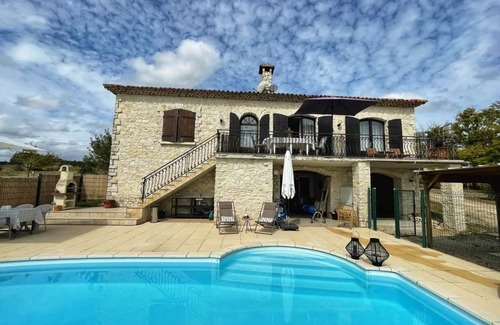 Montboyer House | 120 m² House ∙ 2 bedrooms ∙ 4 guests