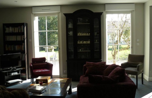 Arsac House | 120 m² House ∙ 2 bedrooms ∙ 4 guests