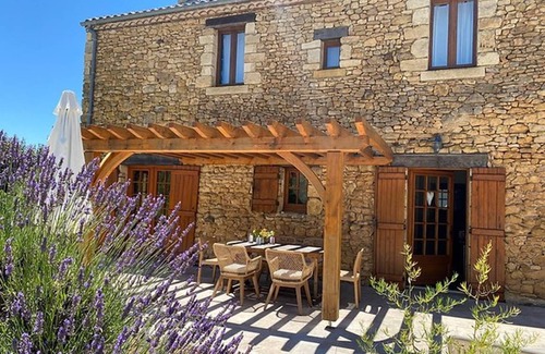 Cales House | 120 m² House ∙ 3 bedrooms ∙ 6 guests